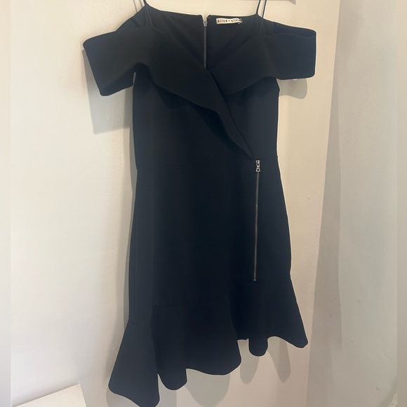 alice and olivia Dash Cold Shoulder Dress - Picture 5 of 8